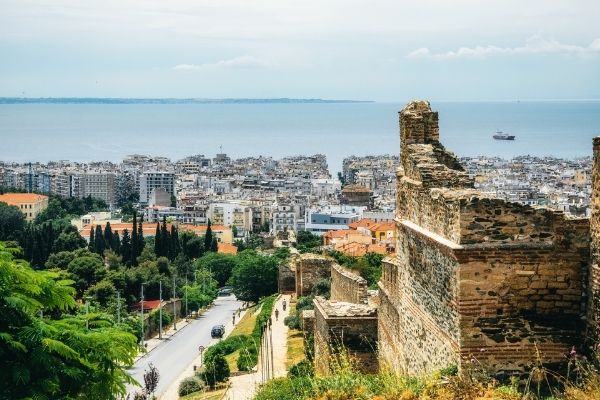 Word Klantenservice medewerker in Thessaloniki onder de Griekse zon
