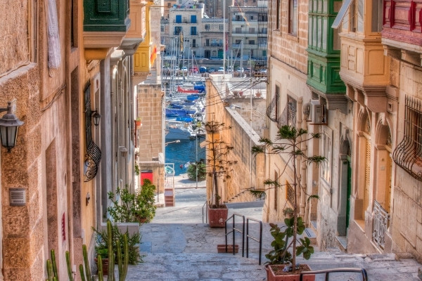 Jobb som Online Casino Croupier i Malta!