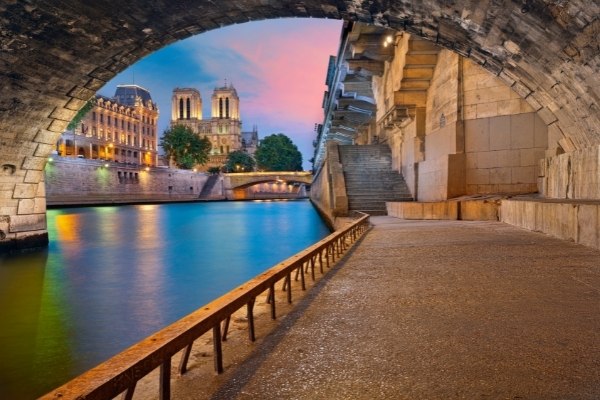 Jobs in Paris