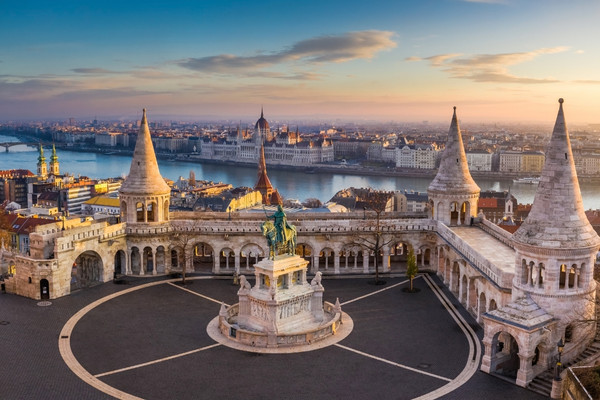 Werde unser Deutschsprachiger Reiseberater im Herzen von Ungarn Budapest!