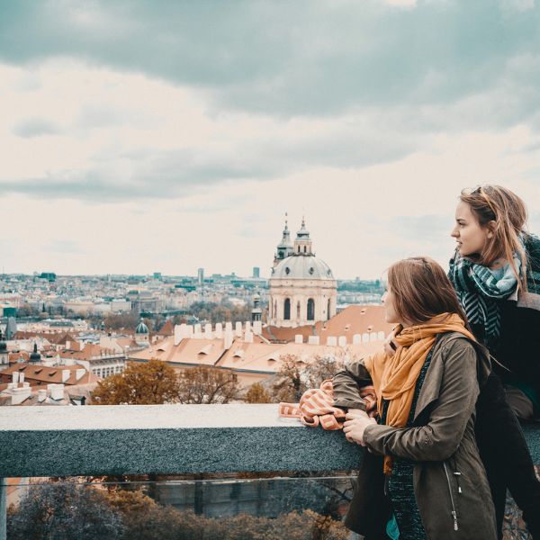 Become a booking advisor and customer service representative for an airline company in Prague!