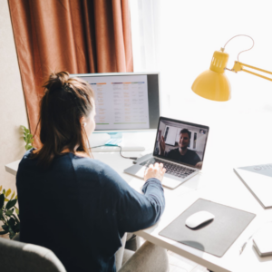 arbeite-bequem-von-zuhause-aus-als-kundenberater-in-im-umkreis-von-lissabon-oder-porto