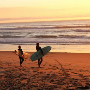 tyoskentele-aurinkoisessa-lissabonissa-asiakaspalvelun-tyontekijana