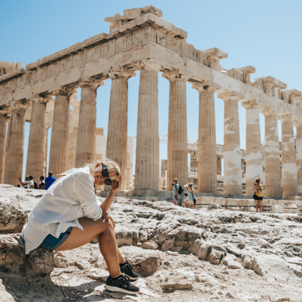 become-an-italian-speaking-content-moderator-in-the-heart-of-greece-athens