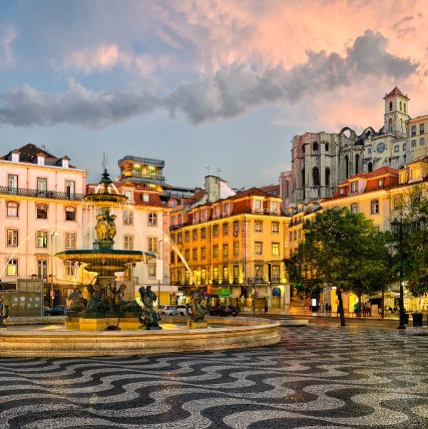 Arabic-speaking customer service agents needed in Lisbon, Portugal