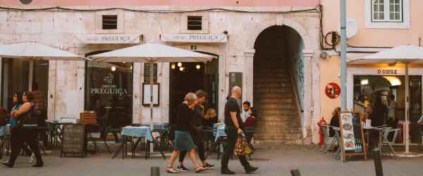 listing-work-in-sales-in-lisbon-and-experience-life-abroad